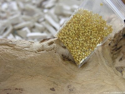 Knijpkralen, 2mm, goudkleur