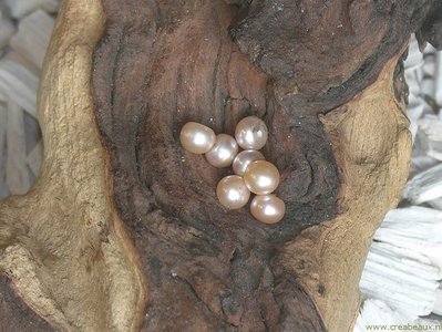 Zoetwaterparel met halfgeboord gat, 6x5mm, zalmroze
