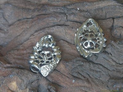 Hanger met pin (0.8mm dik), 22x16mm, zilverkleur