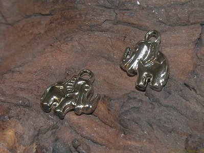 Olifant, 16x14mm, zilverkleur