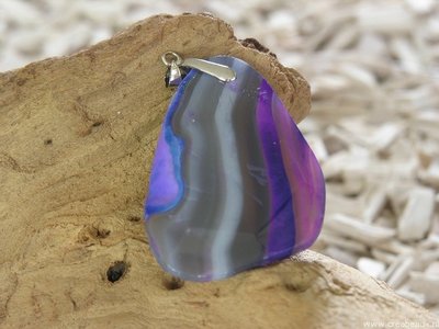 Hanger, 72x45mm, Banded Dark Magenta Agate