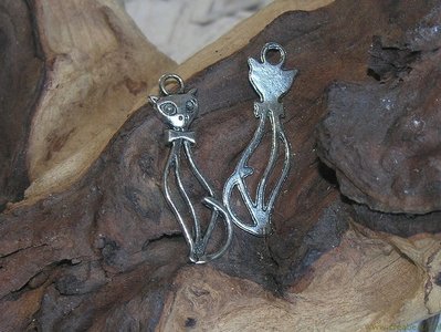 Kat, 34x12mm, zilverkleur
