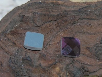 Plaksteen facet geslepen, 14x14mm, paarsblauw (2)