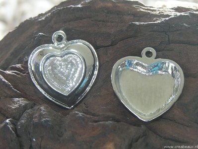 Hartje met kastje, 26x23mm, zilverkleur