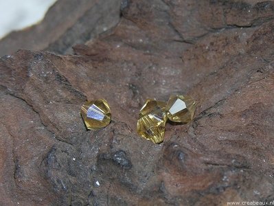Konisch facet geslepen (kristal), 6mm, licht topaas