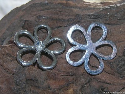 Bloem met kastje voor 5-6mm similisteen, 29x29mm, zilverkleur