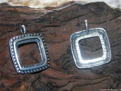 Vierkant met kastje voor 17mm plaksteen, 30x24mm, zilverkleur
