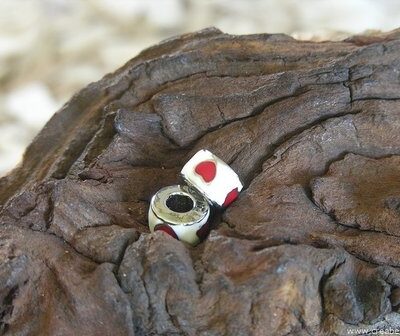 Pandora kraal met epoxy hartje, 11x8mm, wit-rood